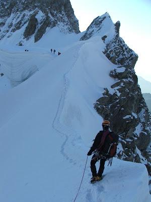 ALPES DOS CUATROMILES EN 15 HORAS DENT DU GEANT Y EL ROCHEFORT