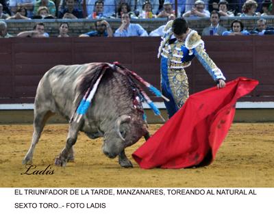 CORDOBA 4ª DE ABONO: MANZANARES SALIO POR LA PUERTA GRANDE DE LOS CALIFAS