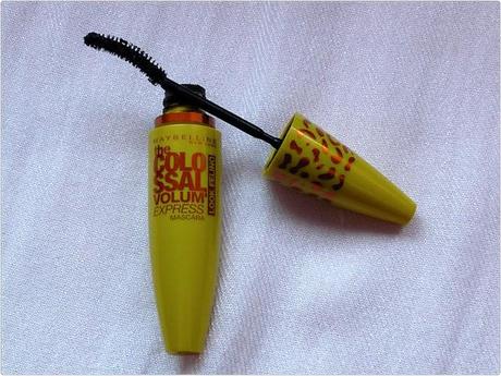 the COLOSSAL Look Felino de Maybelline