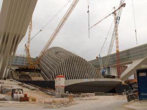 Instantánea de la construcción de Pabellón de Exposiciones por Calatrava en Oviedo, Asturias (2008)