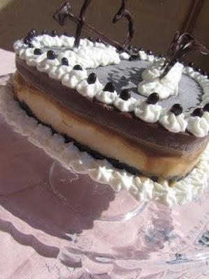 TARTA HELADA DE NATA, TOFFE Y CHOCOLATE