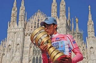 Contador perpreta su segundo Giro, su gran vuelta más holgada