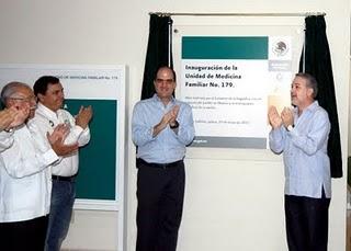 Inauguran Daniel Karam y Emilio González la Unidad de Medicina Familiar no. 179 “Las Parotas”