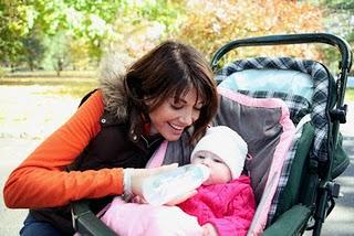 BabyNes y otros artilugios de la crianza del desapego y la deshumanización de la maternidad