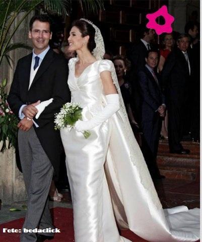 Carmen Solís Tello, una novia espléndida con su magnífico vestido de Victorio & Lucchino