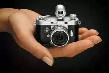 Atención bloguer@s. Preciosa y práctica  Minicamara digital Minox, para sentirse como un espía de la CIA