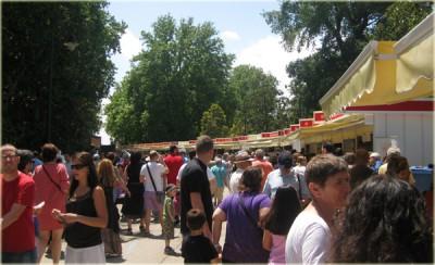 Buena acogida de la Feria del Libro de Madrid en su primer finde - Actualidad - Noticias del mundillo