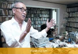 EN UN DIA TRISTE Cuando me invade la tristeza,extiendo el...