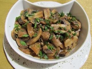 CHAMPIÑONES AL AJILLO