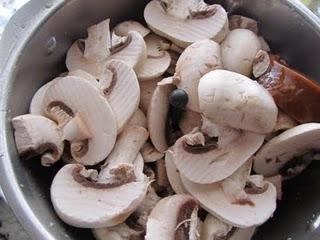 CHAMPIÑONES AL AJILLO