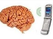 Deshojando margarita entre móvil cáncer
