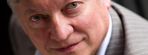 RESULTA DIFICIL SER AGRESIVO CON ALGUIEN QUE TE SONRIE