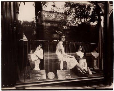 'La mano con lápiz. Dibujos del siglo XX' y 'Eugène Atget. El viejo París' en la Fundación Mapfre