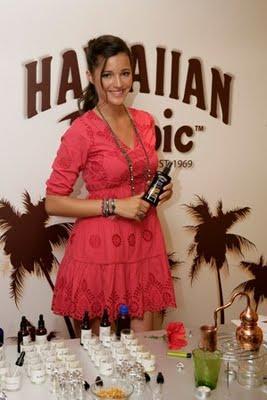 Malena Costa presenta la nueva gama de Hawaiian Tropic