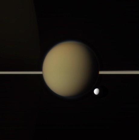 Imágenes recientes en color de Titán y otras lunas de Saturno