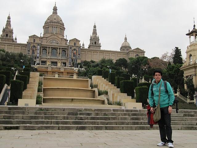 EN BARCELONA: CAMINANDO POR MONTJUIC