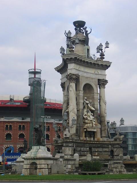 EN BARCELONA: CAMINANDO POR MONTJUIC