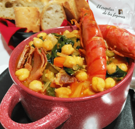 CREMA DE GARBANZOS CON LANGOSTINOS AL AJILLO