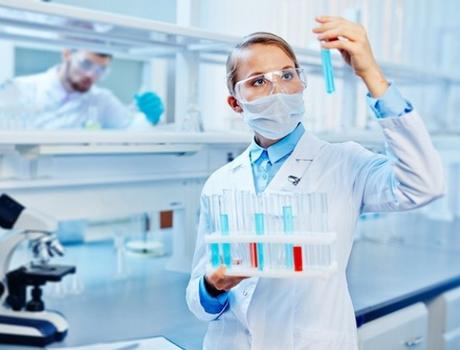 Medicina de precisión: se presentó plataforma de secuenciación masiva del genoma