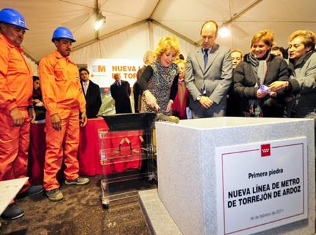 VECINOS PIDEN PARALIZACIÓN DE SOTERRAMIENTO DE LA LÍNEA FERREA TORREJÓN-CHAMARTÍN