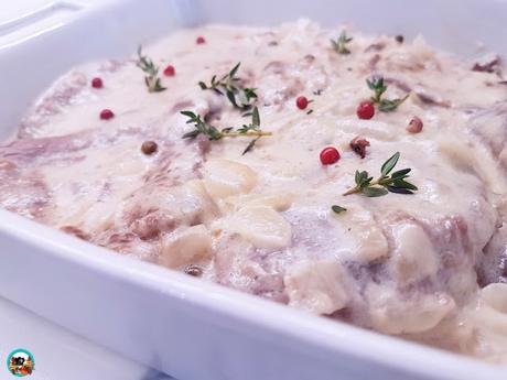 Filetes de carne con salsa de pimienta verde