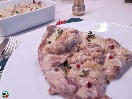 Filetes de carne con salsa de pimienta verde Filetes de carne con salsa de pimienta verde