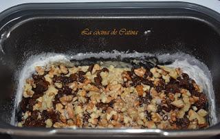 Coca de nueces y pasas Coca de nueces y pasas