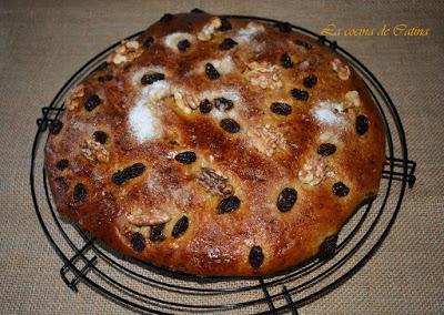 Coca de nueces y pasas Coca de nueces y pasas