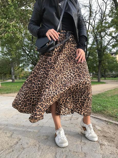 TURTLE NECK.- TURTLE NECK.-