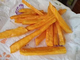 BATATAS FRITAS