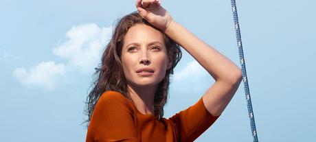 christy-turlington-burns-biotherm-blue-therapy