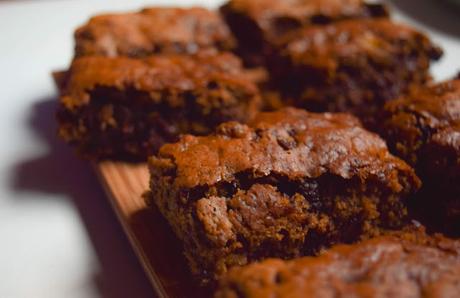 Cuadraditos Veganos de Plátano y Chocolate