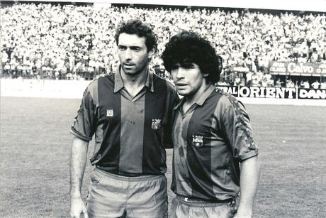 Quini y Maradona, dos astros en el Barcelona