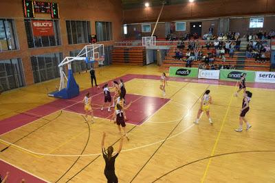 Galería de emociones del Bàsquet Femení Sant Adrià-GEiEG Uni Girona (Liga Femenina 2)