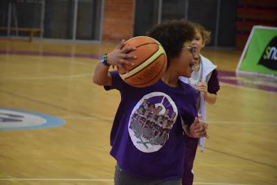 Galería de emociones del Bàsquet Femení Sant Adrià-GEiEG Uni Girona (Liga Femenina 2)