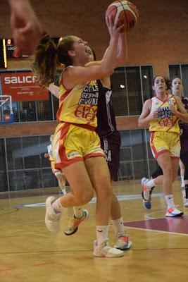 Galería de emociones del Bàsquet Femení Sant Adrià-GEiEG Uni Girona (Liga Femenina 2)