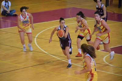 Galería de emociones del Bàsquet Femení Sant Adrià-GEiEG Uni Girona (Liga Femenina 2)