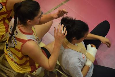 Galería de emociones del Bàsquet Femení Sant Adrià-GEiEG Uni Girona (Liga Femenina 2)