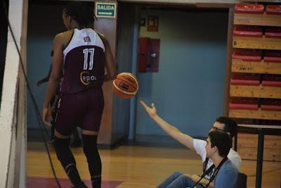 Galería de emociones del Bàsquet Femení Sant Adrià-GEiEG Uni Girona (Liga Femenina 2)