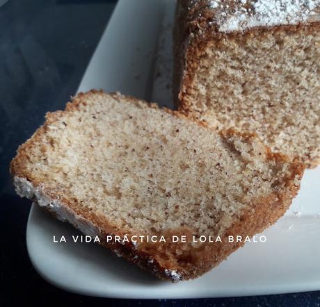 BIZCOCHO DE YOGURT Y ALMENDRAS BIZCOCHO DE YOGURT Y ALMENDRAS