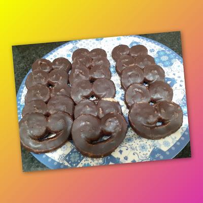 PALMERITAS DE HOJALDRE CON CHOCOLATE PALMERITAS DE HOJALDRE CON CHOCOLATE