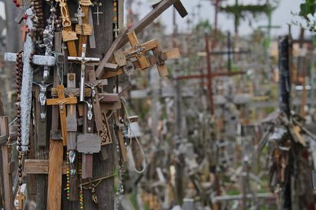 CRÓNICAS BÁLTICAS: COLINA DE LAS CRUCES (DIÓGENES ESTUVO AQUÍ)