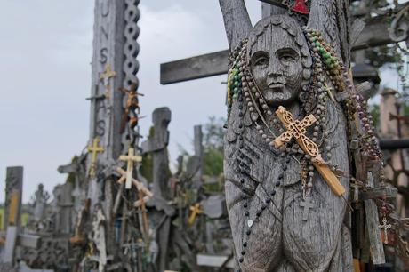 CRÓNICAS BÁLTICAS: COLINA DE LAS CRUCES (DIÓGENES ESTUVO AQUÍ)