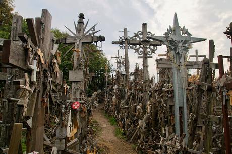 CRÓNICAS BÁLTICAS: COLINA DE LAS CRUCES (DIÓGENES ESTUVO AQUÍ)