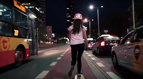 Lumos Matrix: Un casco inteligente para ciclistas y skaters