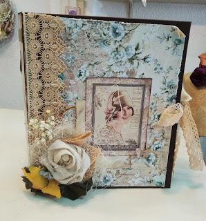 NUEVO ALBUM CON ASPECTO DE LIBRO