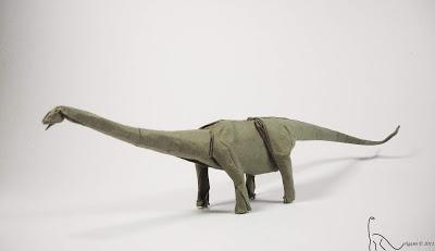 El origami antediluviano de Adam Tran