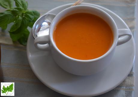 Crema de Tomate con Hierbas Aromáticas