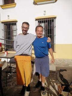 Un buen mes... yoga con Joaquín G Weil y Rafael Valencia (adjunto foto)