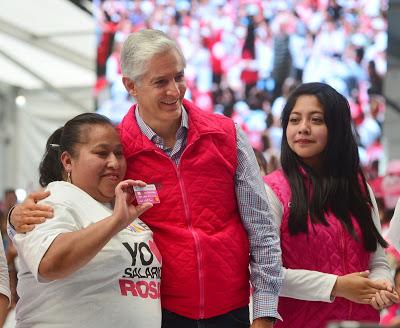 CAPACITA SALARIO ROSA A MÁS DE 59 MIL AMAS DE CASA EN CURSOS QUE LES PERMITEN GENERAR MÁS INGRESOS A SUS HOGARES: ALFREDO DEL MAZO